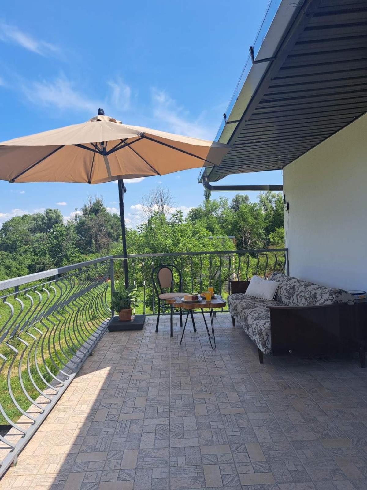 Guest House Green River Ljubuski Ngoại thất bức ảnh