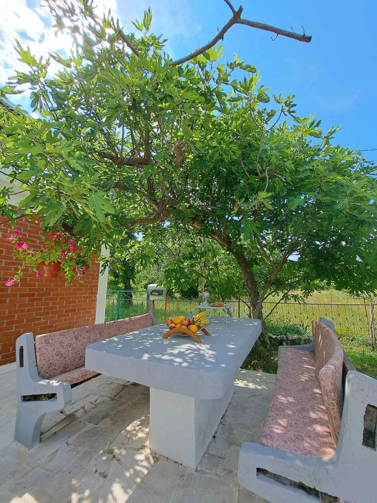 Guest House Green River Ljubuski Ngoại thất bức ảnh